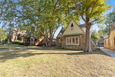 2140 E 25th Street, House other with 3 bedrooms, 2 bathrooms and null parking in Tulsa OK | Image 3