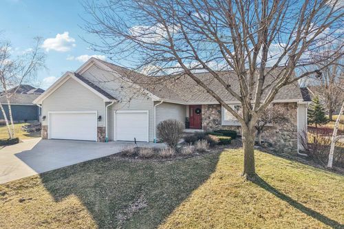 W8199 Bridle Path, LAKE MILLS, WI, 53551 | Card Image