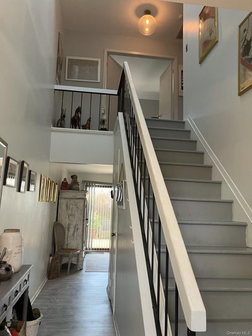 unit-14-50 Hubbard Ln, Southampton, NY, 11968-3942 | Card Image