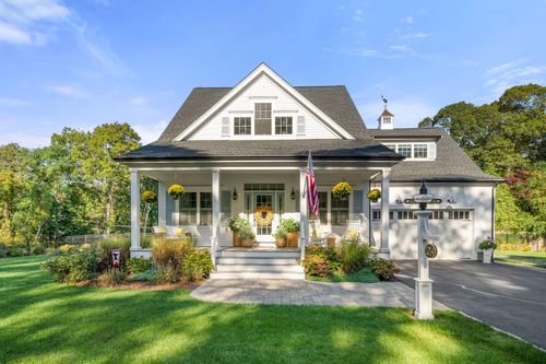 1014 Route 6a, Yarmouth Port, MA, 02675-2180 | Card Image