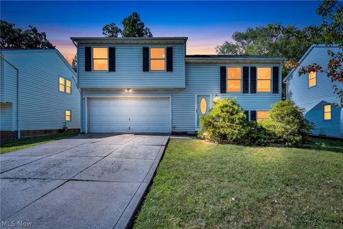 19020 Watercrest Ave, Maple Heights, OH, 44137-3149 | Card Image