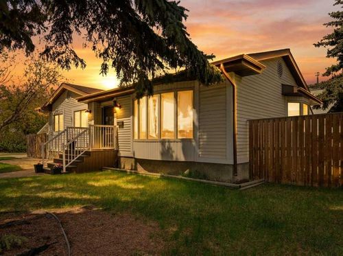 124 Martin Close, Red Deer, AB, T4R1R8 | Card Image
