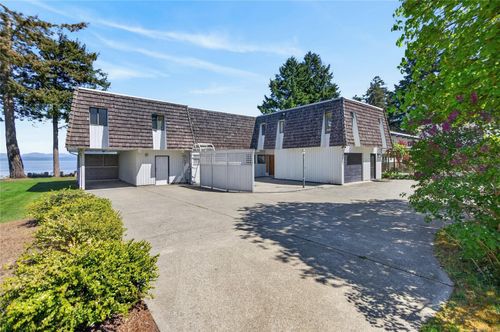 3643 Island Hwy S, Campbell River, BC, V9W1E5 | Card Image