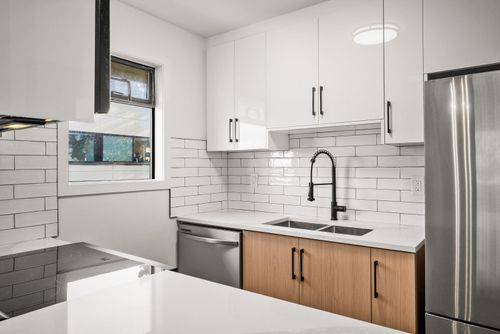 306-1526 George St, White Rock, BC, V4B4A5 | Card Image