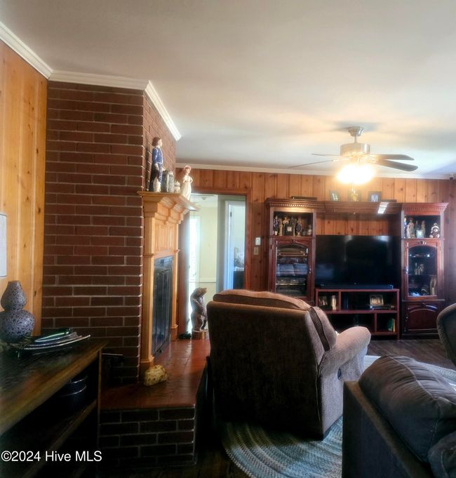 1003 S Main St, House other with 3 bedrooms, 3 bathrooms and 4 parking in Bladenboro NC | Image 11