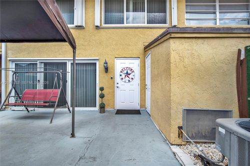 403-15460 Sw 82nd Ln, Miami, FL, 33193-5006 | Card Image
