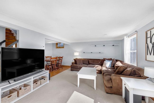 19_11908_James_Rd_Hopkins_MN_55343_USA-Living_room-HT8A1363.JPG | Image 6