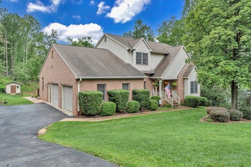 46 Yorkshire Ct, Roanoke, VA, 24019-8369 | Card Image