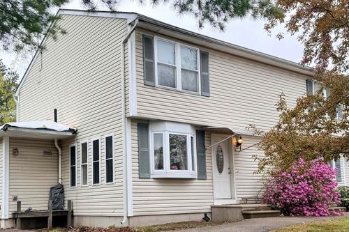 a-3 Kerri Ln, Hooksett, NH, 03106-1732 | Card Image