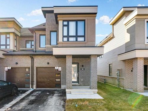 30 Caspian Sq, Bowmanville, ON, L1C7G3 | Card Image