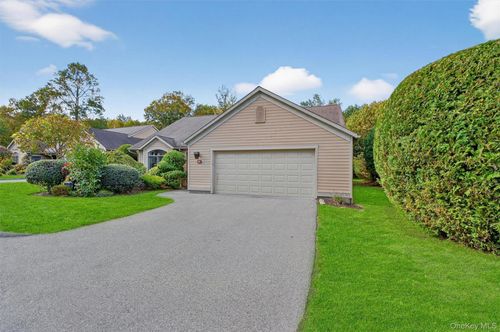 831 Heritage Hls, Somers, NY, 10589-3101 | Card Image