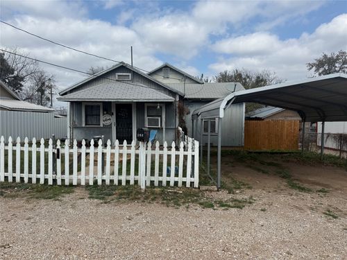 405 E 5th St, Brady, TX, 76825-5014 | Card Image