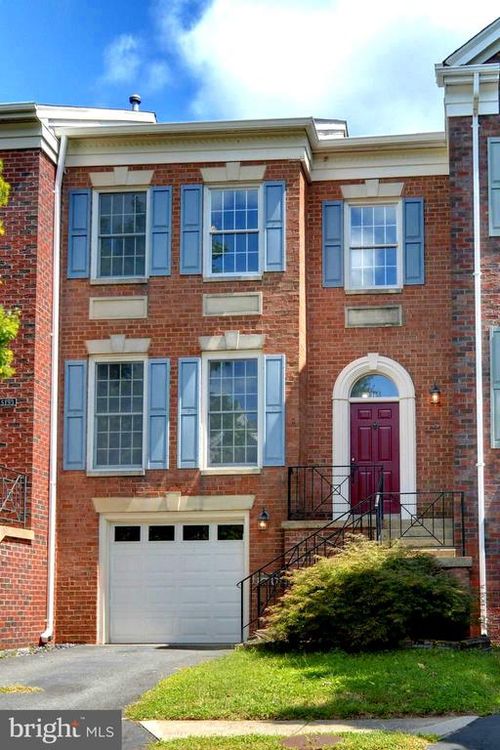 5155 Woodfield Dr, CENTREVILLE, VA, 20120-4124 | Card Image