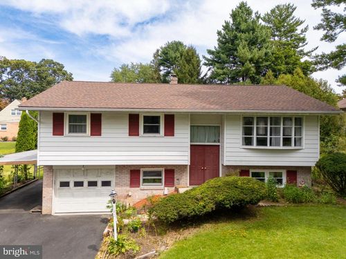 105 School House Rd, LANCASTER, PA, 17603-6313 | Card Image