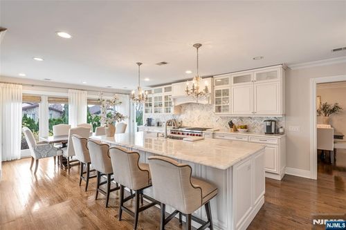 534 Brandon Pl, Cliffside Park, NJ, 07010-2902 | Card Image