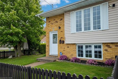 103 Vine St S, Saint Catharines, ON, L2R3Y3 | Card Image