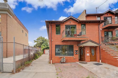 12-10 27th Avenue, New York, NY, 11102 | Card Image