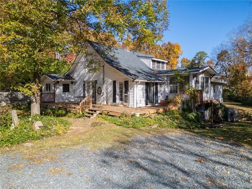 5820 Skylark Rd, Pfafftown, NC, 27040-7412 | Card Image