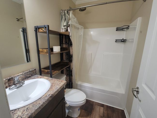 Hall bath | Image 10