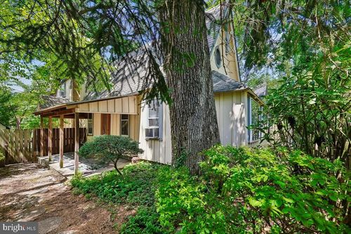 408 4th Avenue, WASHINGTON GROVE, MD, 20880 | Card Image