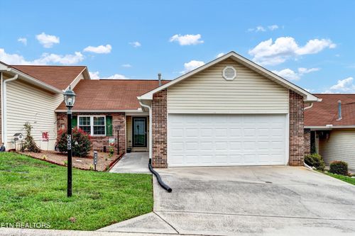 208 Executive Meadows Dr, Lenoir City, TN, 37771-6776 | Card Image