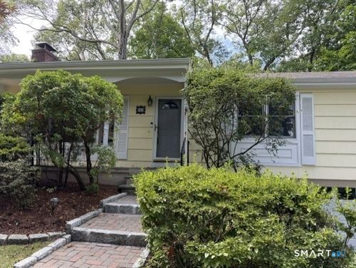 6 Vanderbilt Ave, Norwalk, CT, 06854-3833 | Card Image