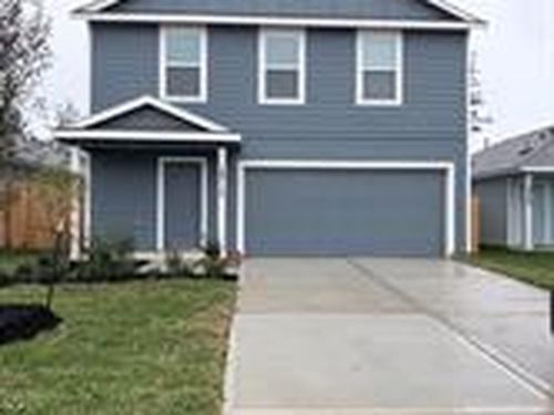 18712 Loom Dr, Conroe, TX, 77306-7832 | Card Image