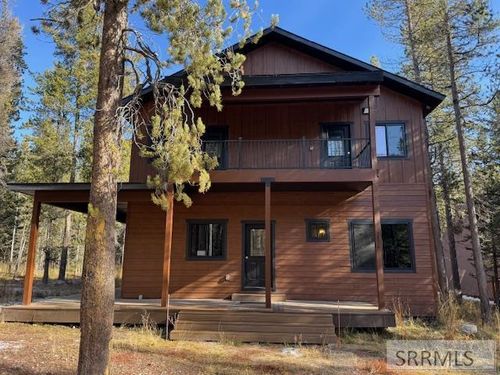 3876 Rainbow Dr, Island Park, ID, 83429 | Card Image