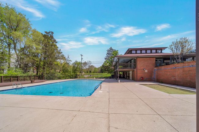 Neighborhood Pool & Clubhouse | Image 22