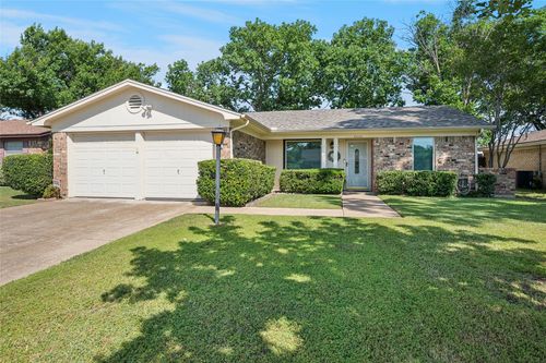 6220 Sandra Dr, Fort Worth, TX, 76133-4316 | Card Image
