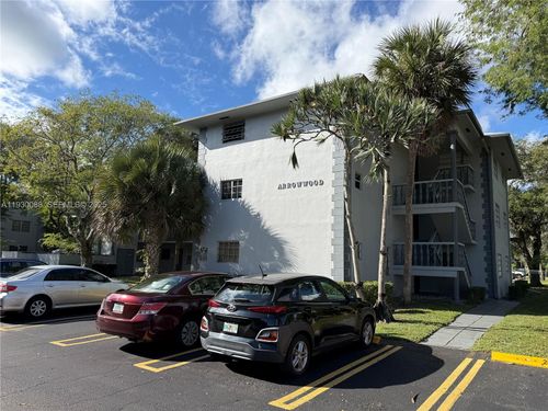 apt-306-900 Tallwood Ave, Hollywood, FL, 33021-7918 | Card Image