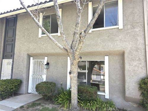 26938 Via Terraza, Saugus, CA, 91350-2215 | Card Image