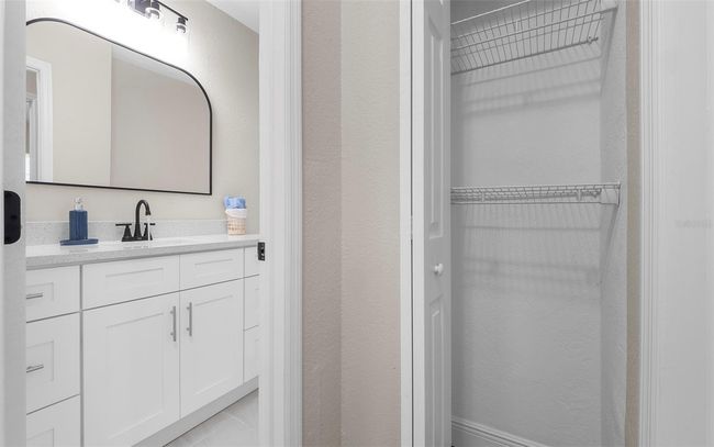 3907 W Walnut St, House other with 2 bedrooms, 1 bathrooms and null parking in TAMPA FL | Image 24