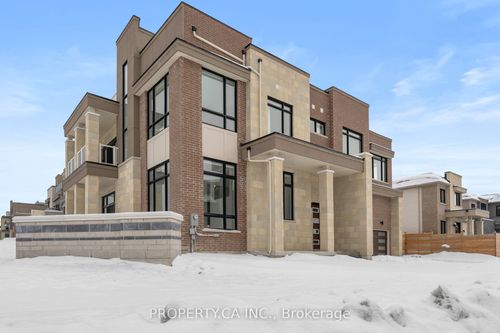 2 Yacht Dr, Bowmanville, ON, L1C4B1 | Card Image