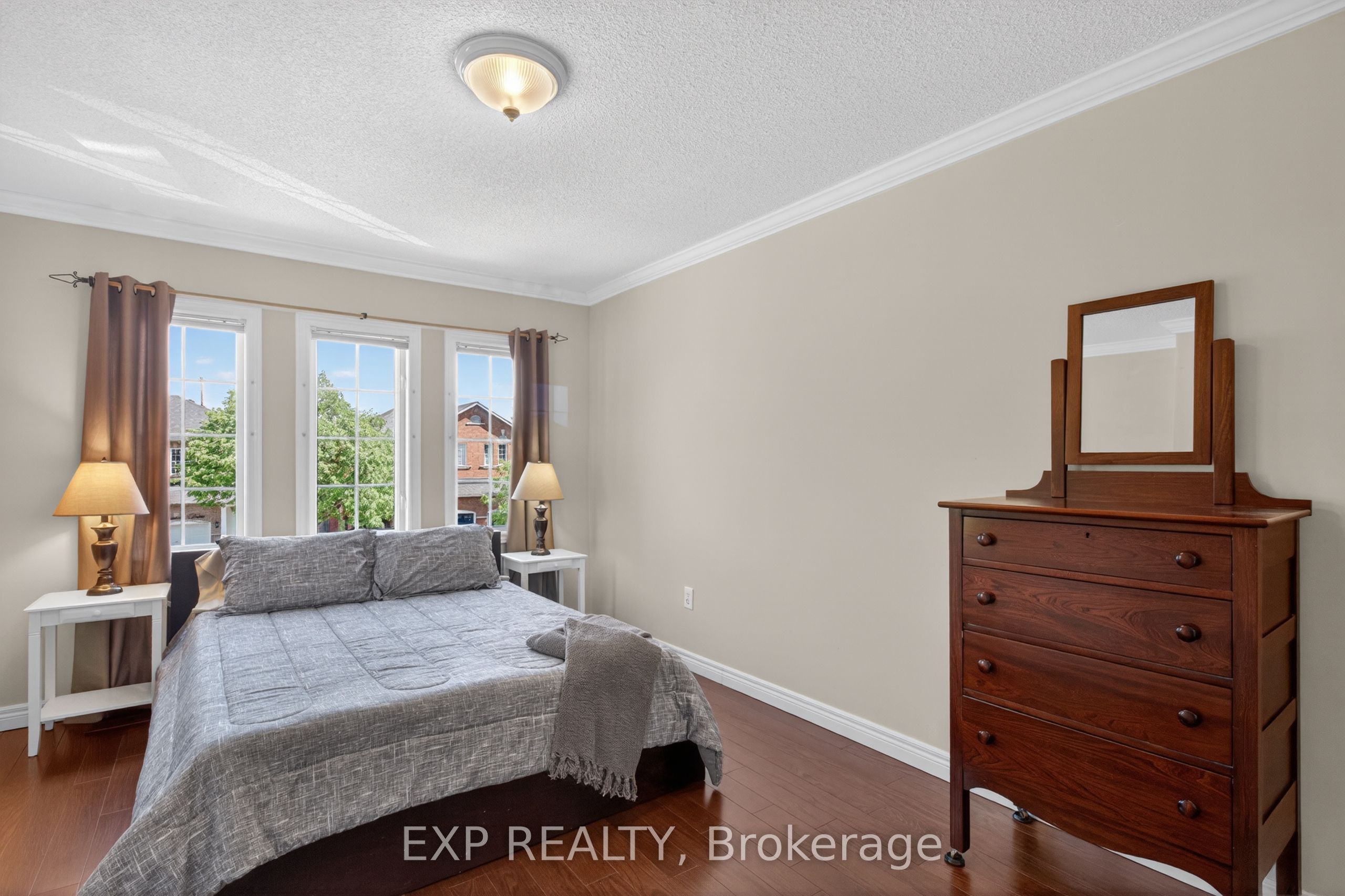 Residential in Oakville 5