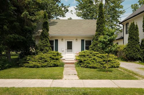 668 Brown St, Peterborough, ON, K9J4K5 | Card Image