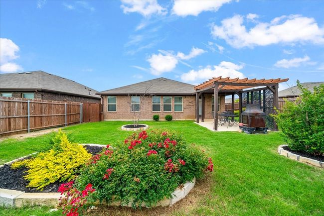 609 Autumn Ave, House other with 3 bedrooms, 2 bathrooms and null parking in Justin TX | Image 32