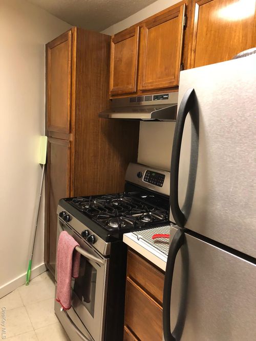 apt-4y-1 Bay Club Dr, Bayside, NY, 11360-2904 | Card Image