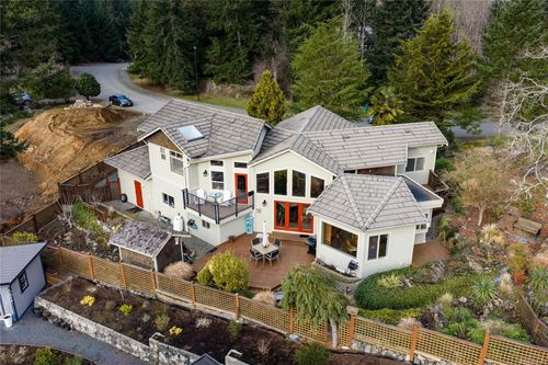 3380 Redden Rd, Nanoose Bay, BC, V9P9H4 | Card Image