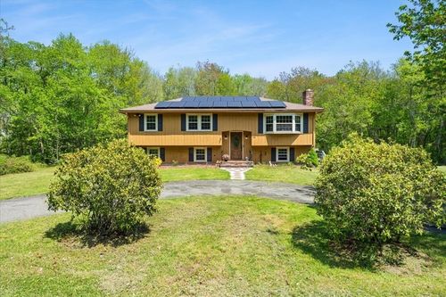 158 Bay State Cir, Hanson, MA, 02341-2015 | Card Image