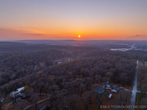 6594 E 563 Rd, Locust Grove, OK, 74352-2102 | Card Image