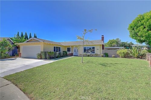 11883 Mayflower Cir, Fountain Valley, CA, 92708-1810 | Card Image