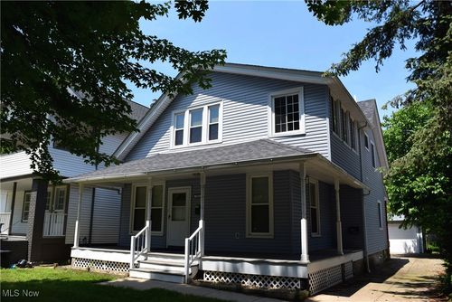 9913 Foster Ave, Bratenahl, OH, 44108-1033 | Card Image