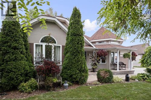 68 Willow Beach Rd, Amherstburg, ON, N9V2Y8 | Card Image