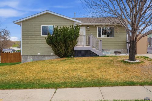 2102 Oak Ave, Rapid City, SD, 57701-5550 | Card Image