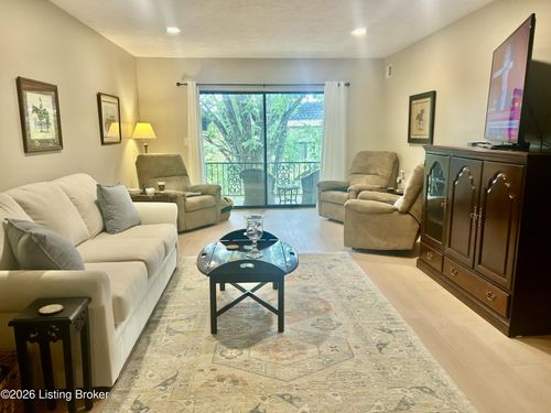 apt-308-5800 Coach Gate Wynde, Louisville, KY, 40207-2241 | Card Image