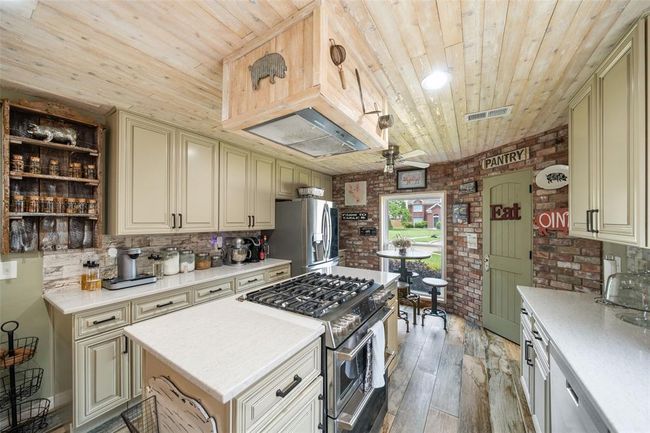 equipped with a state-of-the-art WiFi-enabled double convection oven | Image 22