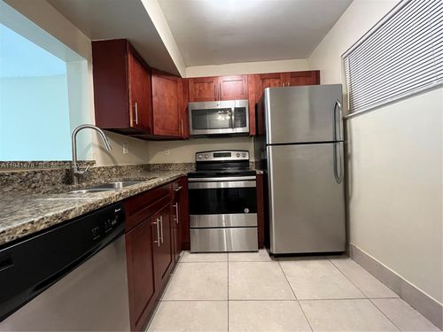 apt-304-3700 21st St, Lauderdale Lakes, FL, 33311-3101 | Card Image