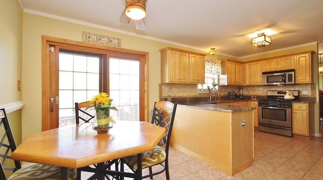 Kitchen-dinette area-sliders to deck | Image 7