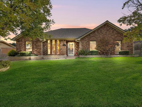2305 Ridgewood, Bedford, TX, 76021-4734 | Card Image